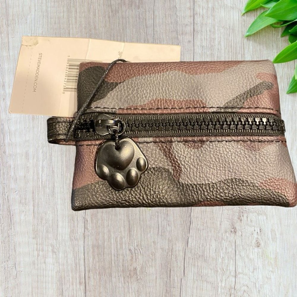 NWT Steve Madden Camo Pet Waste Poop Bag Dispenser Bag